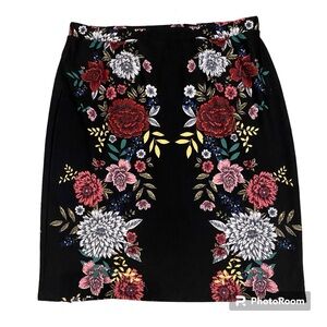 NWT Melissa Paige Black Floral Pull On Straight Line Skirt Sz 3X